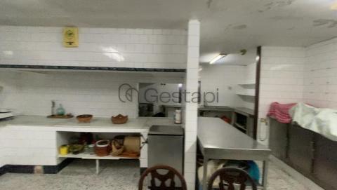 EDIFICIO CON GRAN POTENCIAL EN SAN VICENTE DO GROVE