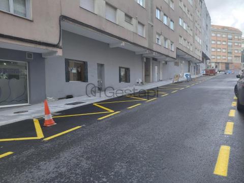 LOCAL COMERCIAL EN SANXENXO