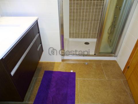 AMPLIO Y LUMINOSO PISO EN SANXENXO - CALLE PROGRESO