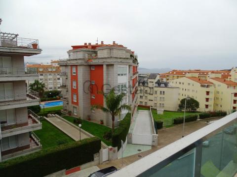 AMPLIO Y LUMINOSO PISO EN SANXENXO - CALLE PROGRESO